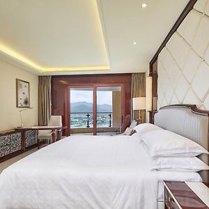 Grand King Room